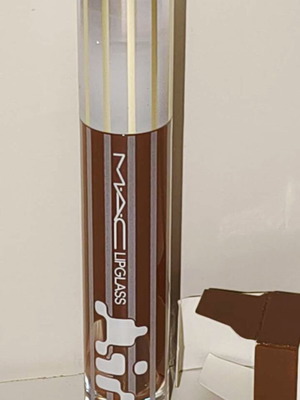 MAC Air Lipglass in shade "Quality" new