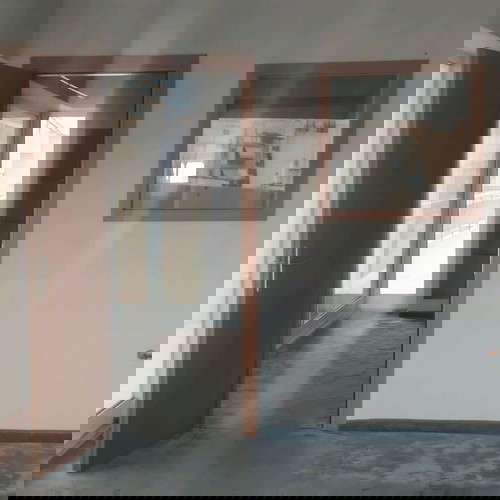 Επαγγελματικός χώρος 67 τ.μ. με δύο δωμάτια και wc σε εμπορικό κέντρο