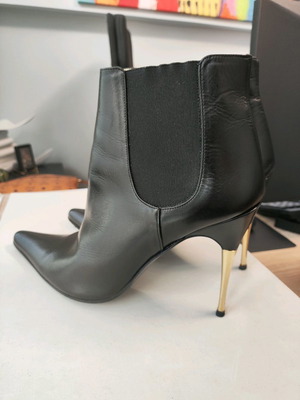 Dolce & Gabbana ankle boots used, leather stiletto size 38, black