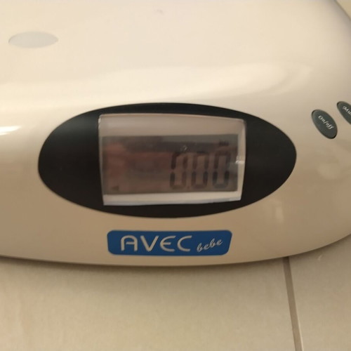 Baby scale with music used, slight yellowing