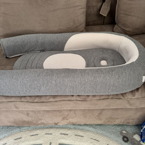 Inglesina Welcome Pod baby nest like new with zipper and packaging