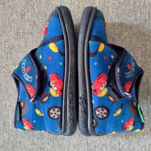 Mini Max Anatomical Kids Slippers Size 25 Like New Blue