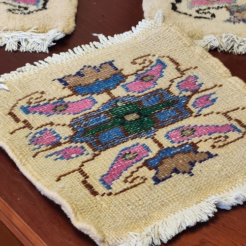 Handmade chair seat rugs set of 4 like new 35x43 cm