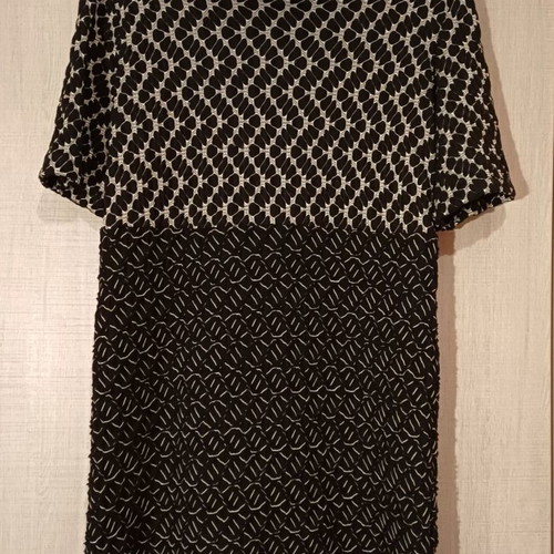 Toi & Moi Short-Sleeve Dress like new, white black, Small Medium