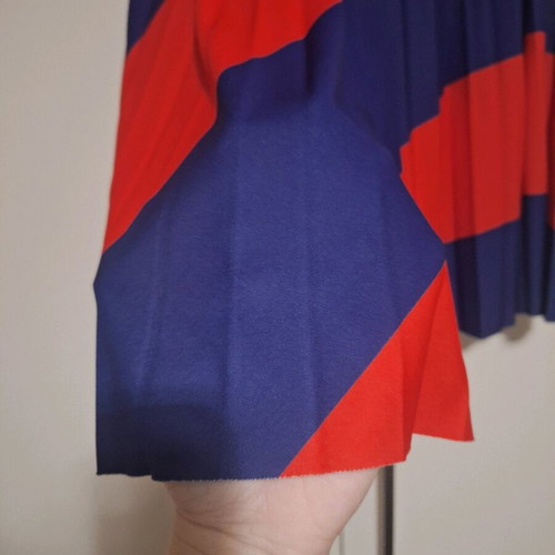 Bershka pleated skirt new, blue and red, size XS