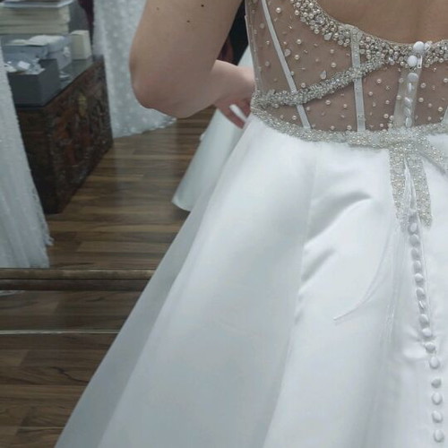 Justin Alexander Satin Wedding Dress like new, size M/L, A-line 44549