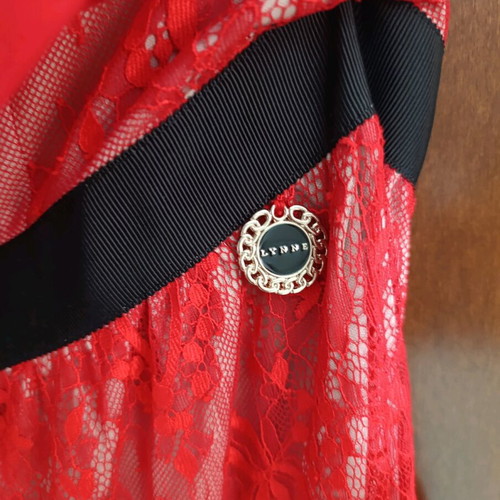 Lynne dress size 40 like new, beige and red