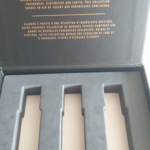 Abercrombie collectible box like new