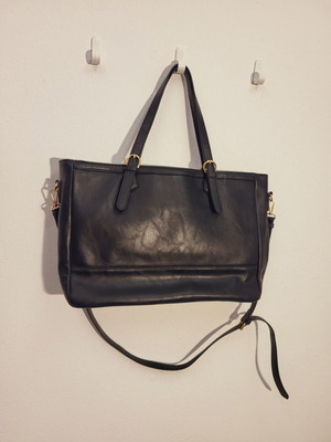 Τσάντα tote από οικολογικό δέρμα σαν καινούργια, μαύρη