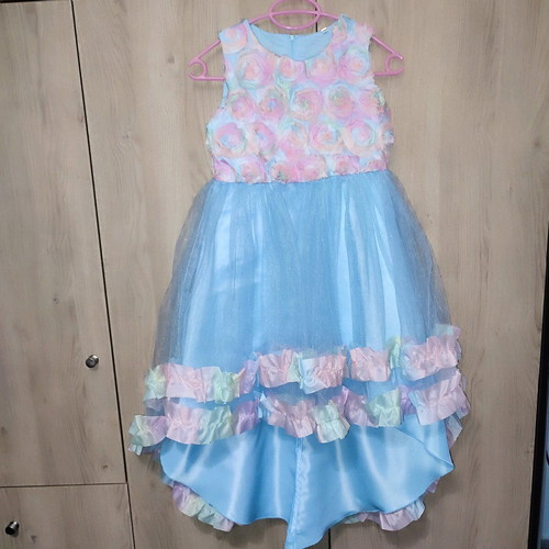 Official dress 6-7 years like new, multicolored turquoise