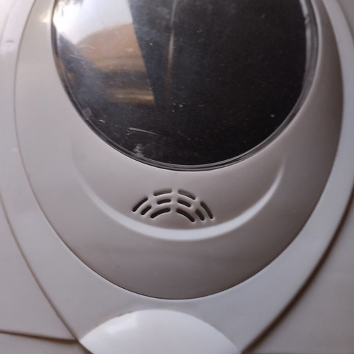 Bread Maker like new, kneads and bakes in three hours