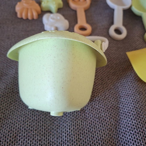 Toy buckets set
