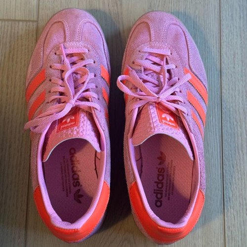 Adidas Gazelle pink athletic shoes like new, size 40.5