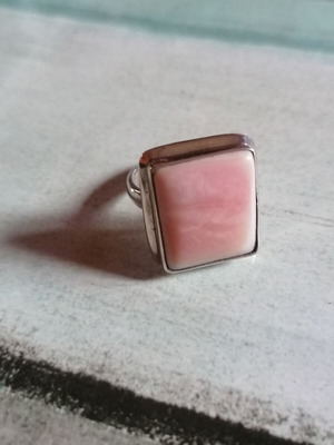 925 Silver Ring with Rectangular Pink Nephrite Stone New