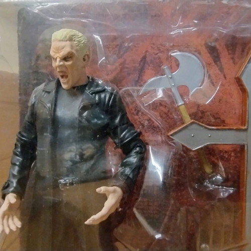 Buffy Moore Vampire Slayer 5' Angel Spike figure new