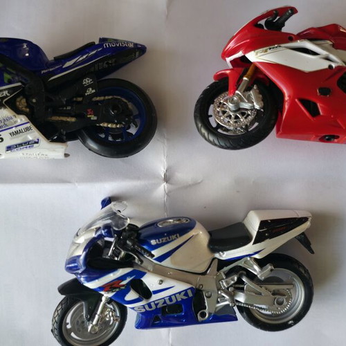 Mini Motorcycles Collection like new, 13 models by Bburago and Maisto