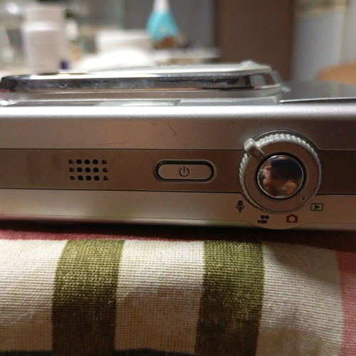 BenQ DC 3410 digital camera used retro model