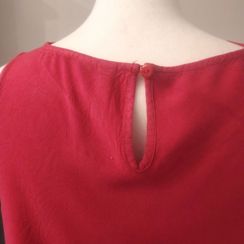 H&M Divided Cherry Sleeveless Crop Top like new, size EUR 40 S/M
