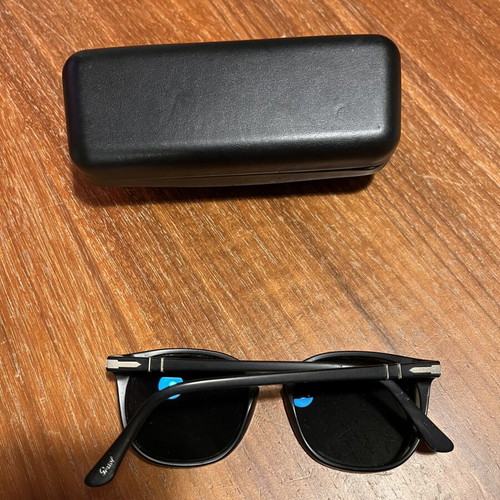 Persol PO3007-S 9000/58 Polarized Sunglasses like new, matte black
