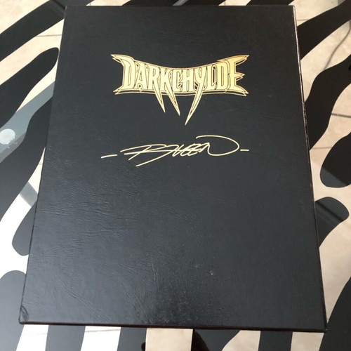 Darkchylde signed black case used, empty without content