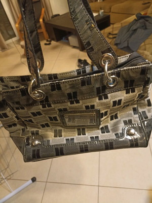 Hunter bag used, hand, gray