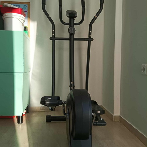 Elliptical Machine Energetics E 2.1 like new for home use