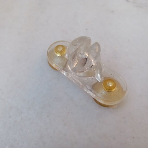 Plastic supports for glass shelves, new, pack of 75 with suction cups