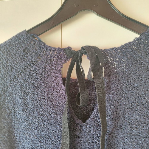 Knitted purple sweater used, size M