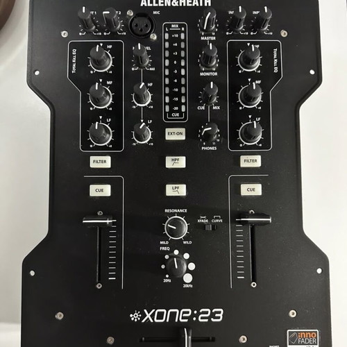 Allen&Heath Xone23 mixer like new with cables and charger