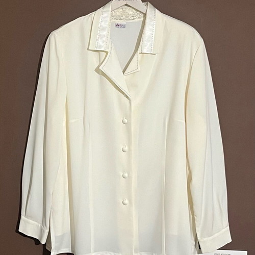 Muslin shirt and short-sleeve shirt set size Xlarge, very good condition, creamy white