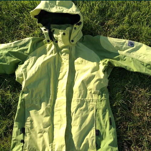 Jack Wolfskin windbreaker like new, size XS