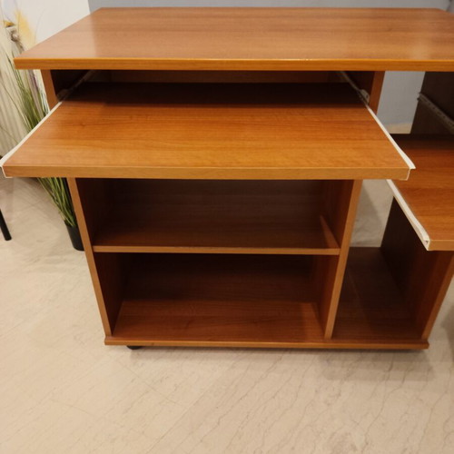 Office desk with wheels, sturdy, 90x56x84 cm