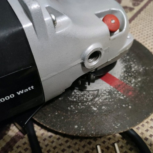 Skil Electric Grinder 230mm 2000w like new
