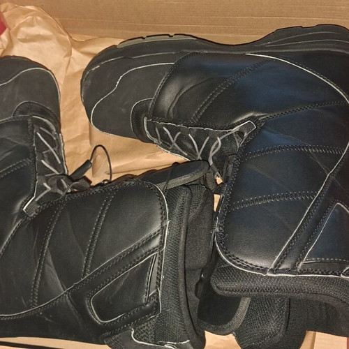 Sentinel TLS boots new in box unused