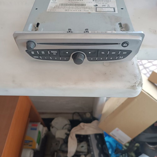 Radio-CD for Renault Megane '08-'14 used in excellent condition