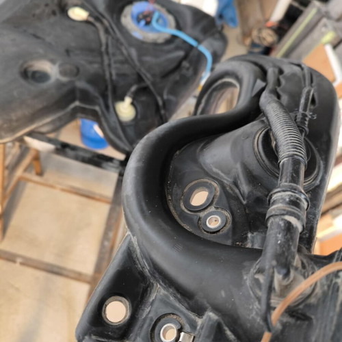 Skoda Octavia 5 Tsi gasoline fuel tank like new with pump
