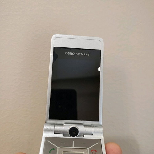 Siemens F81 used, no battery, broken cover