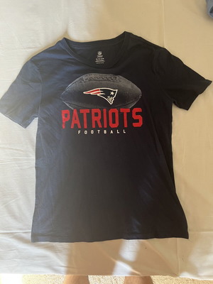 NFL New England Patriots T-shirt like new, official apparel