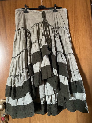 Boho midi skirt like new, khaki color, size L