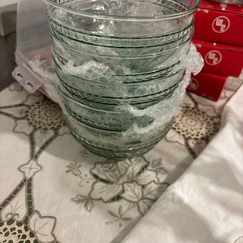 Glass bowls like new
