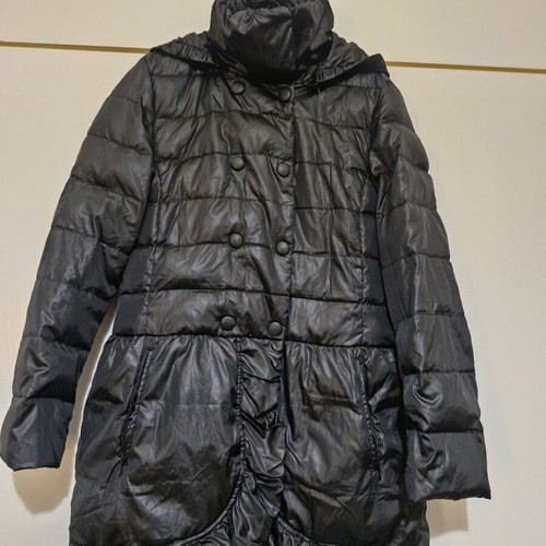 Sisley jacket like new, black with ruffles, size Large