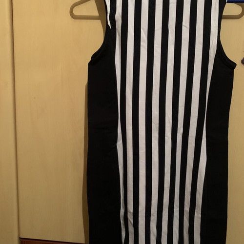 Mini dress black and white striped fitted size S like new