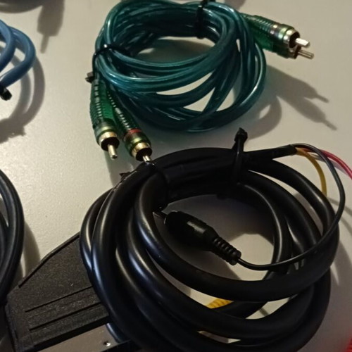 Connection cables used, pack of 16 for audio, video, power