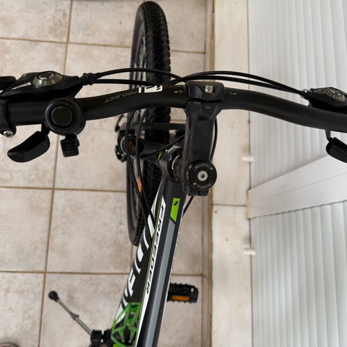 Ideal Freeder 27.5 like new men's mountain bike with Shimano disc brakes