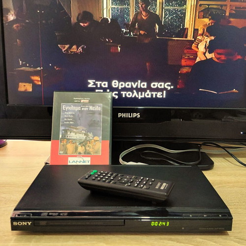 Sony DVD Player DVP-SR150 Like New With Remote
