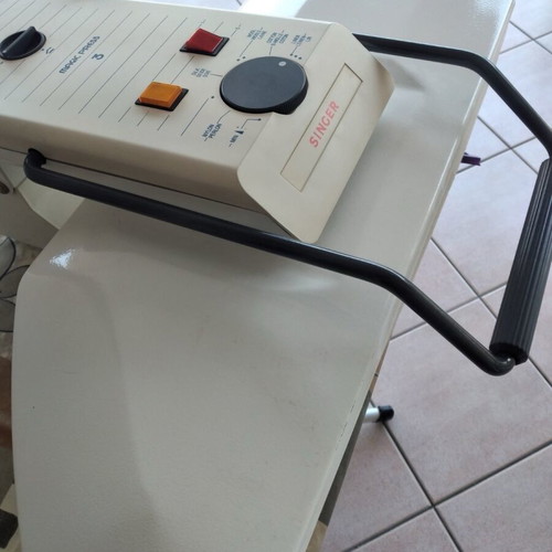 Singer ironing press without steam like new