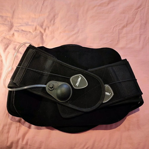 Lumbar brace like new with adjustable compression mechanism