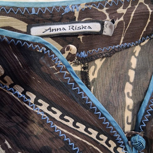 Anna Riska kaftan 100% natural silk, like new, size XL