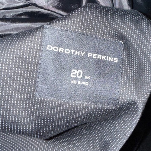 Dorothy Perkins coat new, size 20, black