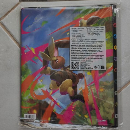 Pokémon binder pack 252 slots, like new